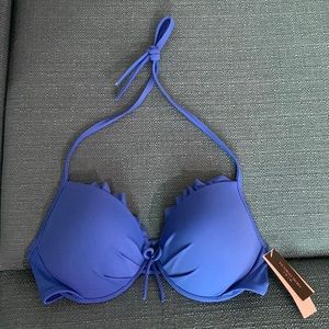 New with tags! Victoria Secret bikini top 32D